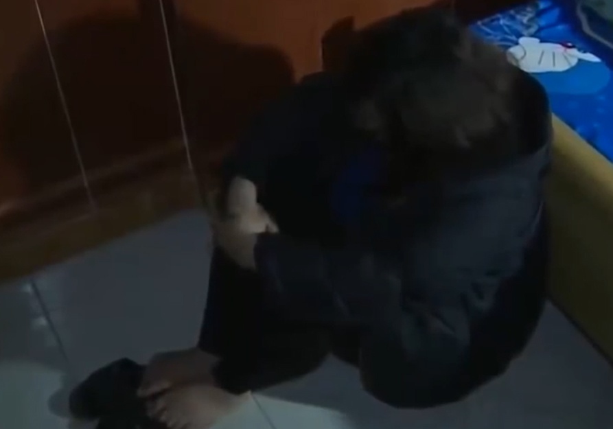 Hoc sinh tu tu vi ap luc hinh anh