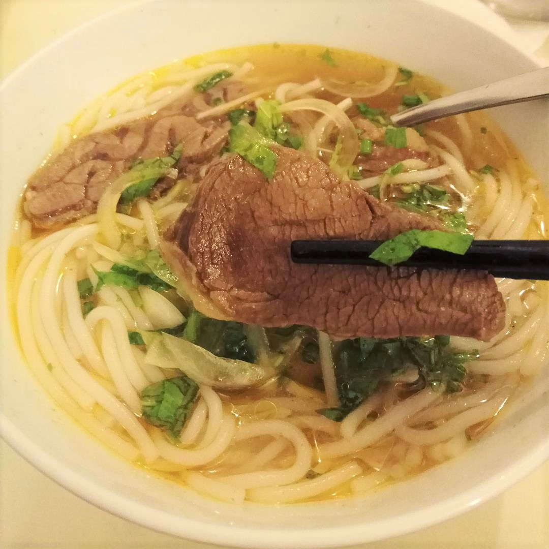 7 quan bun bo hue lau nam ngon nhat sai gon anh 5