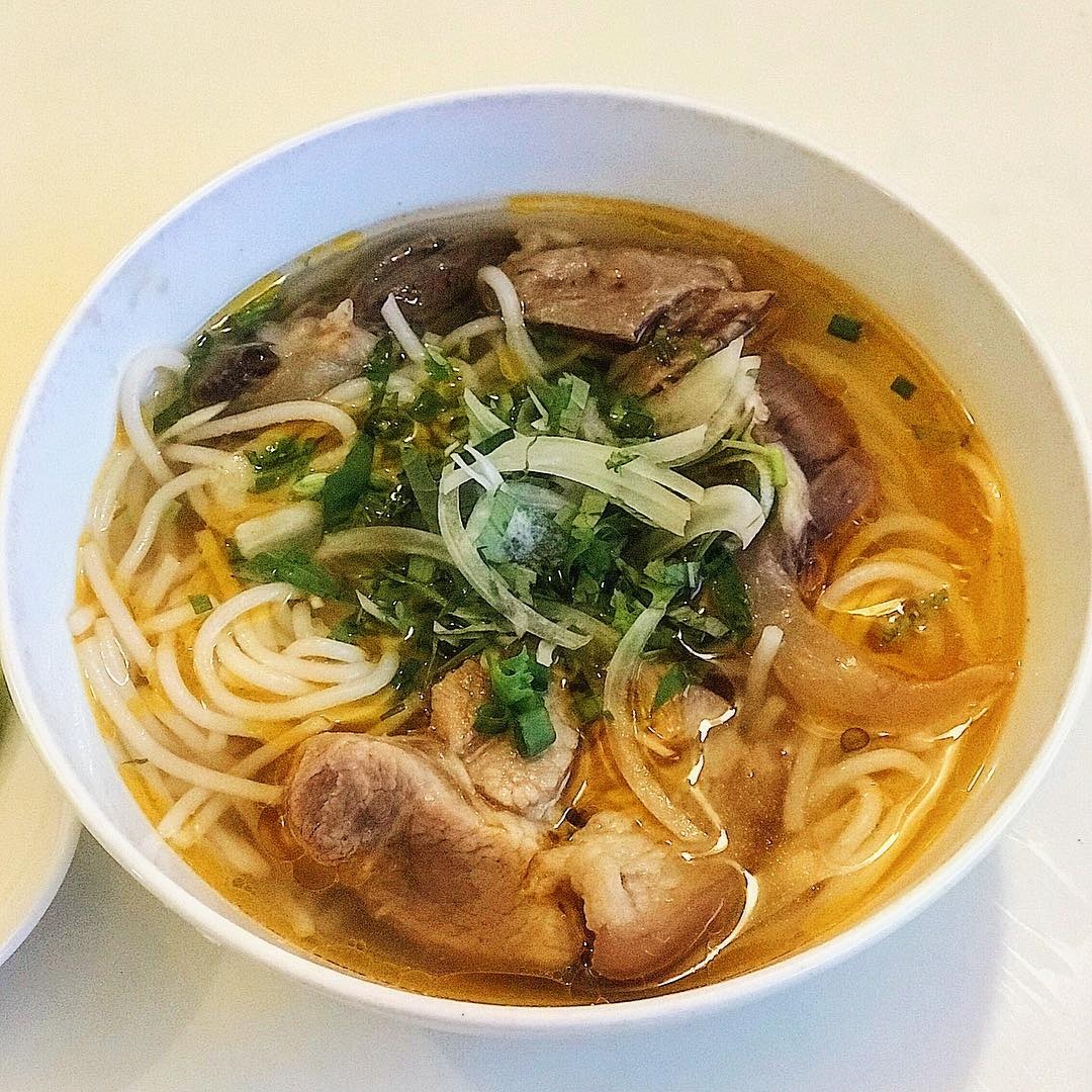 7 quan bun bo hue lau nam ngon nhat sai gon anh 6
