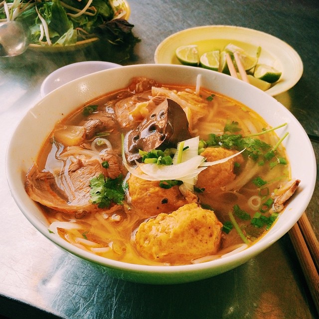 7 quan bun bo hue lau nam ngon nhat sai gon anh 2