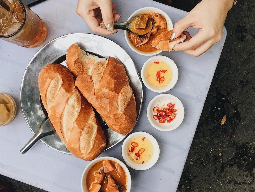 5 mon an vat 'ngon quen sau' cho ngay mua o TP.HCM hinh anh