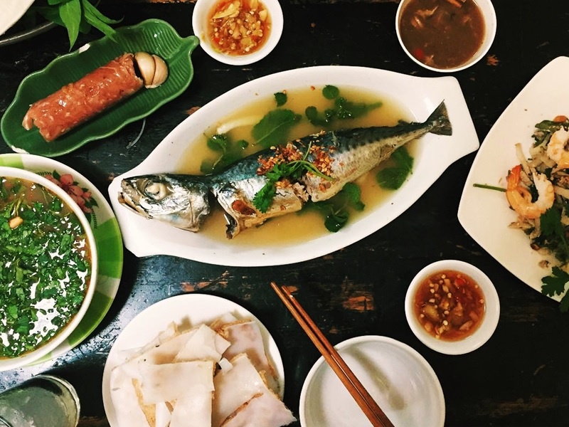 5 dia chi an mon Quang Nam - Da Nang ngon dung dieu o TP.HCM hinh anh