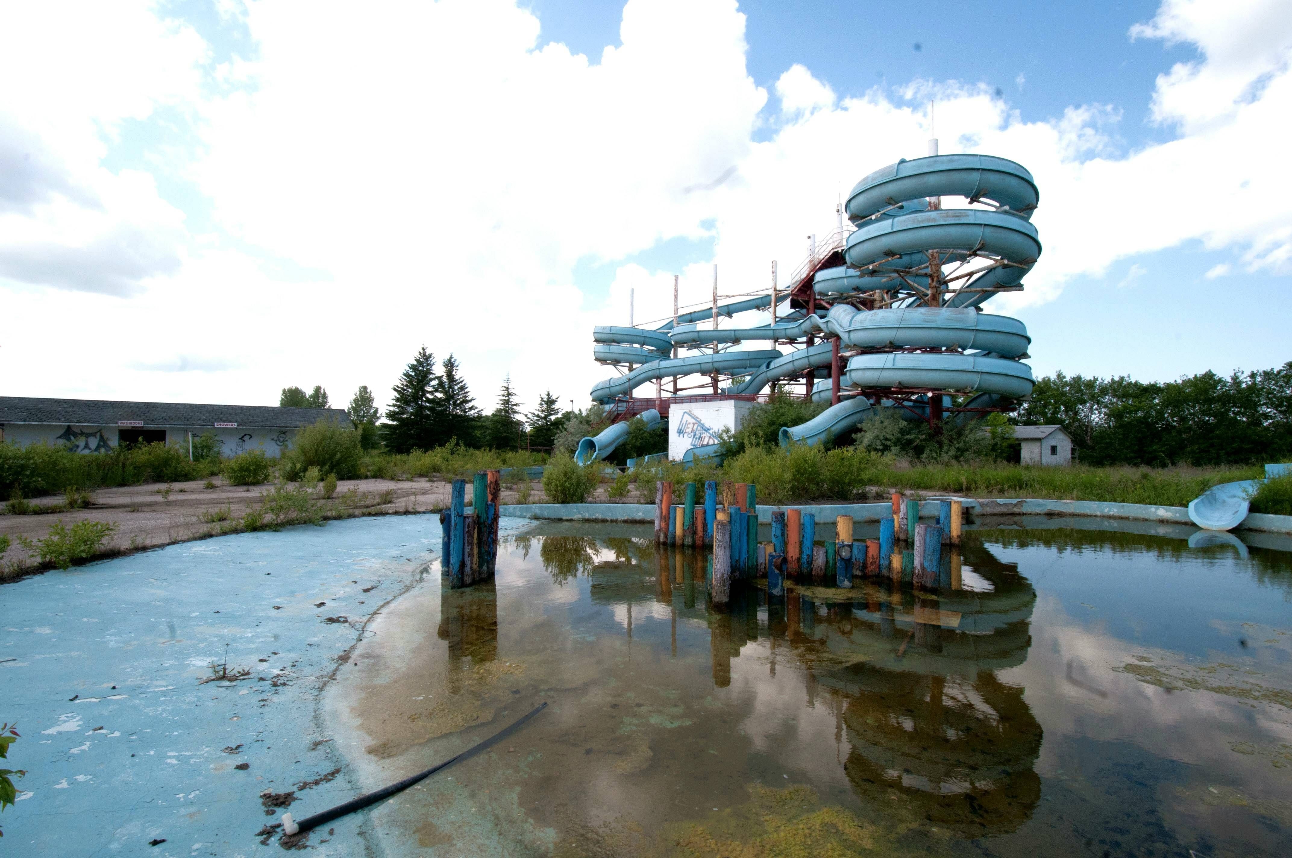 cong vien nuoc bi bo hoang tren the gioi anh 4