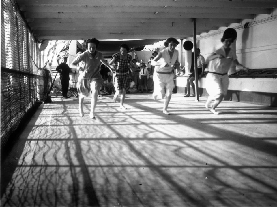 du thuyen xua va nay anh 9