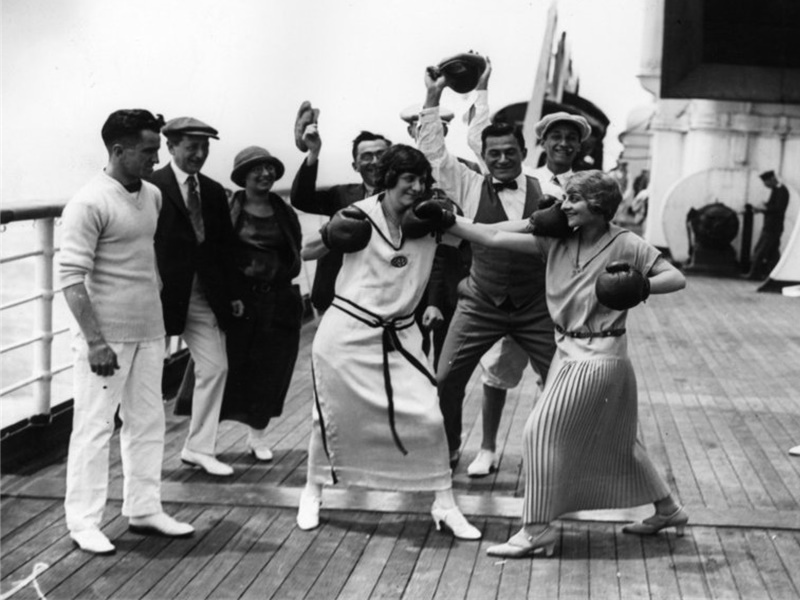 Nhung chuyen tau du lich sang chanh truoc day co gi khac ngay nay? hinh anh