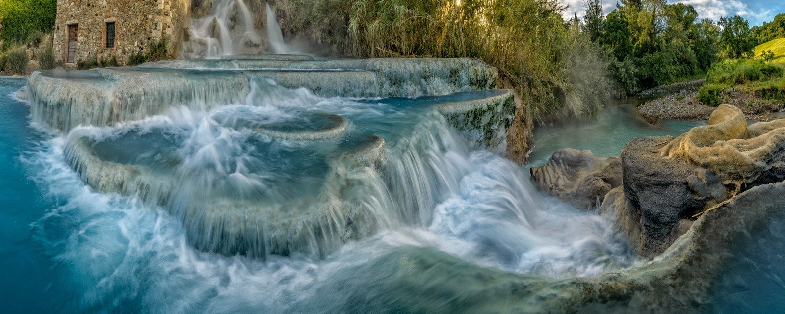suoi nuoc nong mau xanh ngoc o Saturnia Italy anh 6