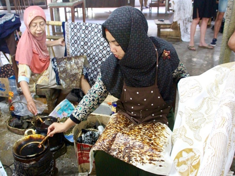 Loai vai nao gan bo voi nguoi Indonesia tu so sinh den luc qua doi? hinh anh