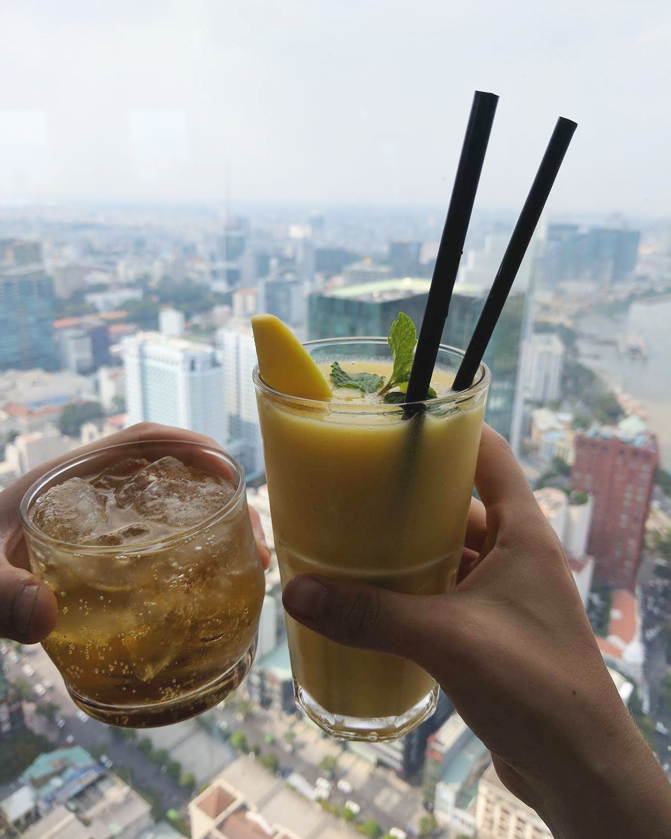 ca phe ngam sai gon tu tren cao anh 9