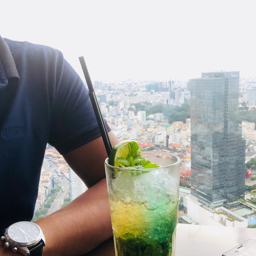 ca phe ngam sai gon tu tren cao anh 10