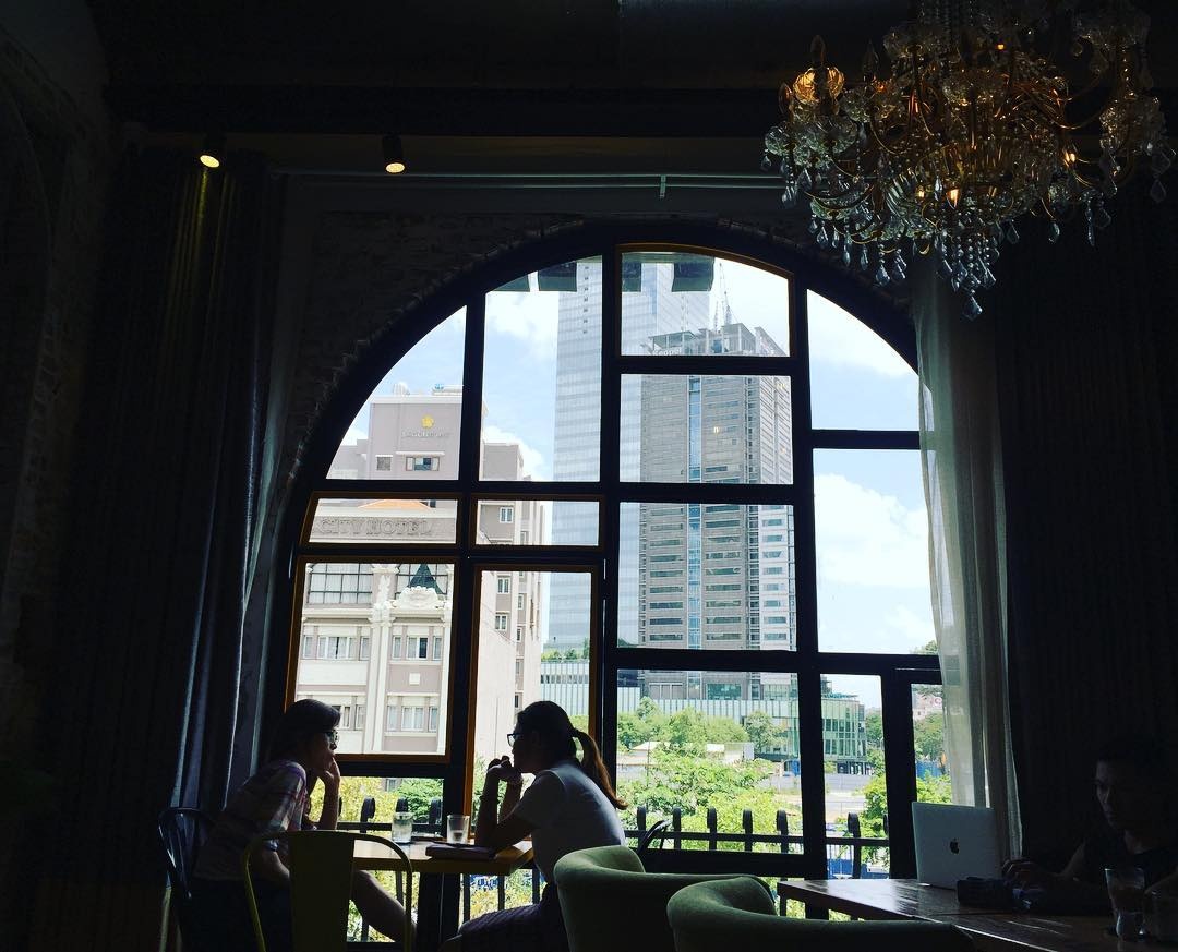 ca phe ngam sai gon tu tren cao anh 11