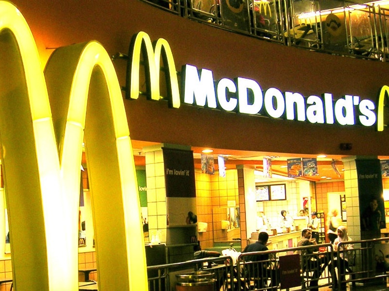 Vi sao McDonald's, Burger King it hut khach Viet? hinh anh