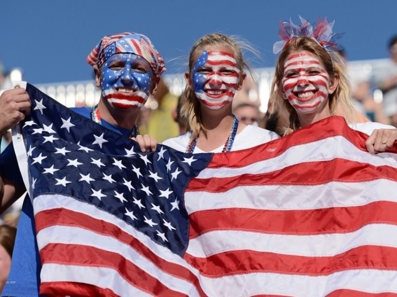 3 mau do, trang, xanh cua quoc ky My co y nghia gi? hinh anh