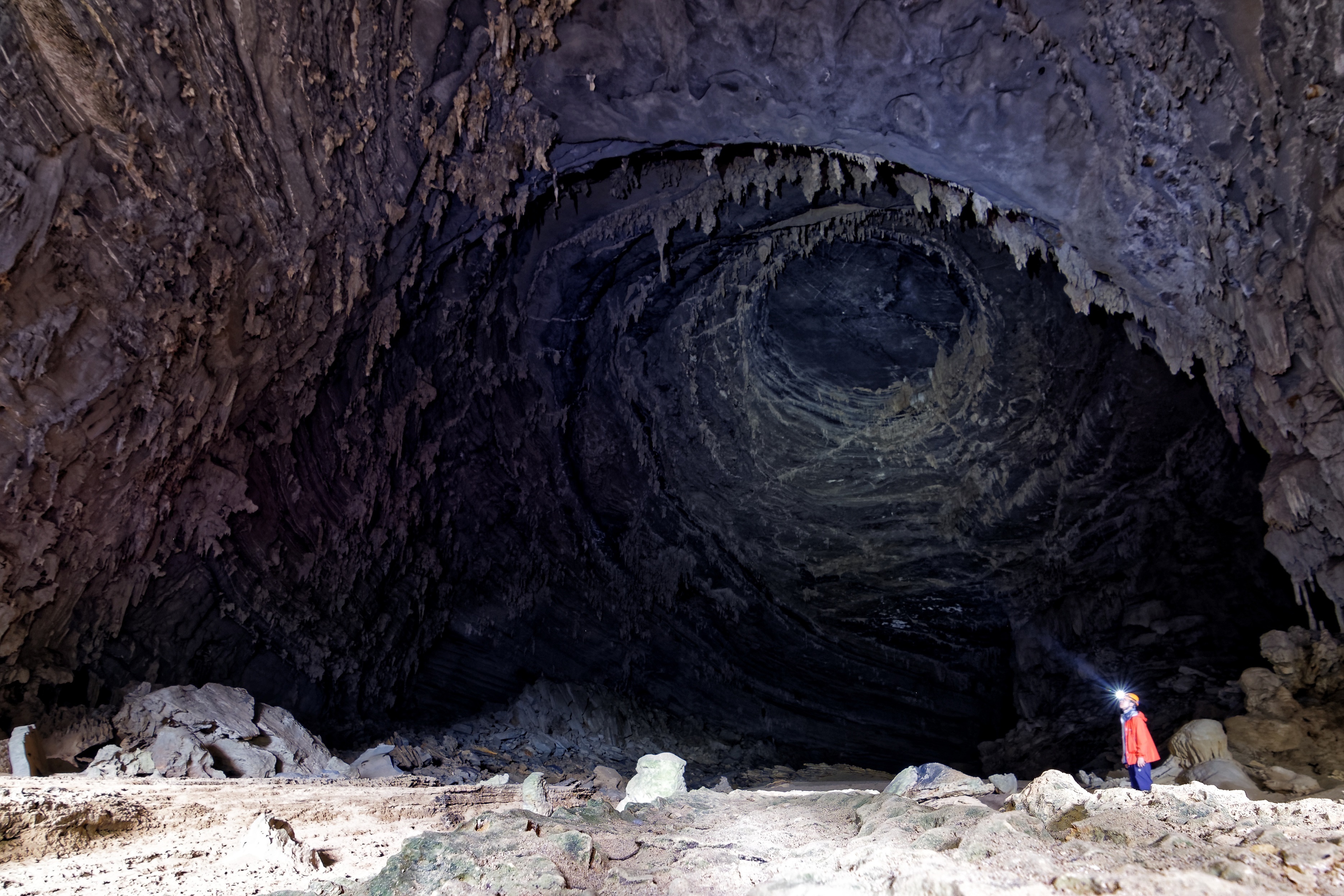 boi canh phim nguoi bat tu tai quang binh anh 16