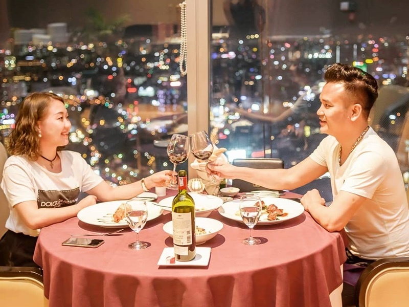 4 nha hang Au 'dang dong tien' o TP.HCM cho ban view dep ngam pho hinh anh