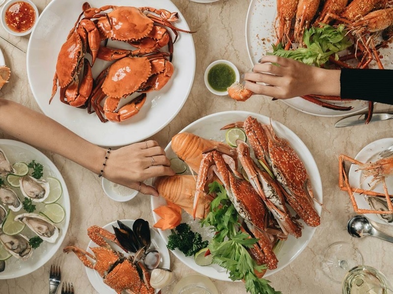 4 nha hang buffet o TP.HCM khien 'hoi sang chanh' kho long ngo lo hinh anh