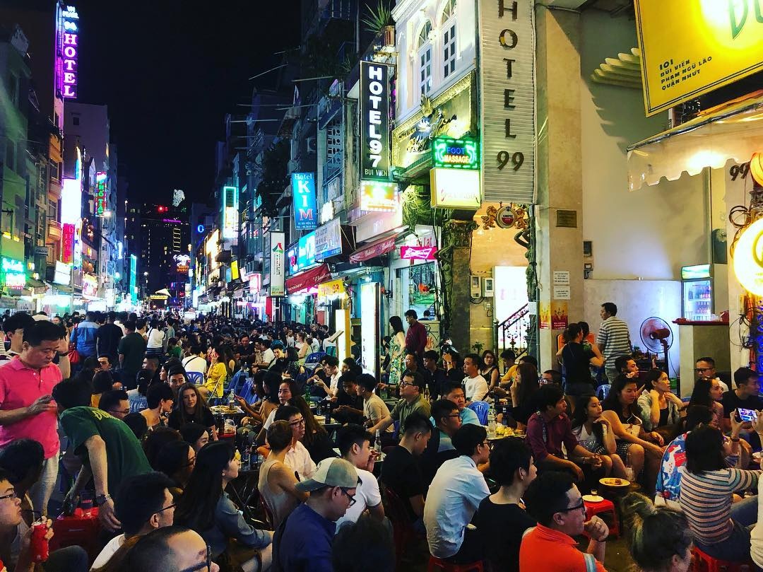 quan nhau xuyen dem anh 5