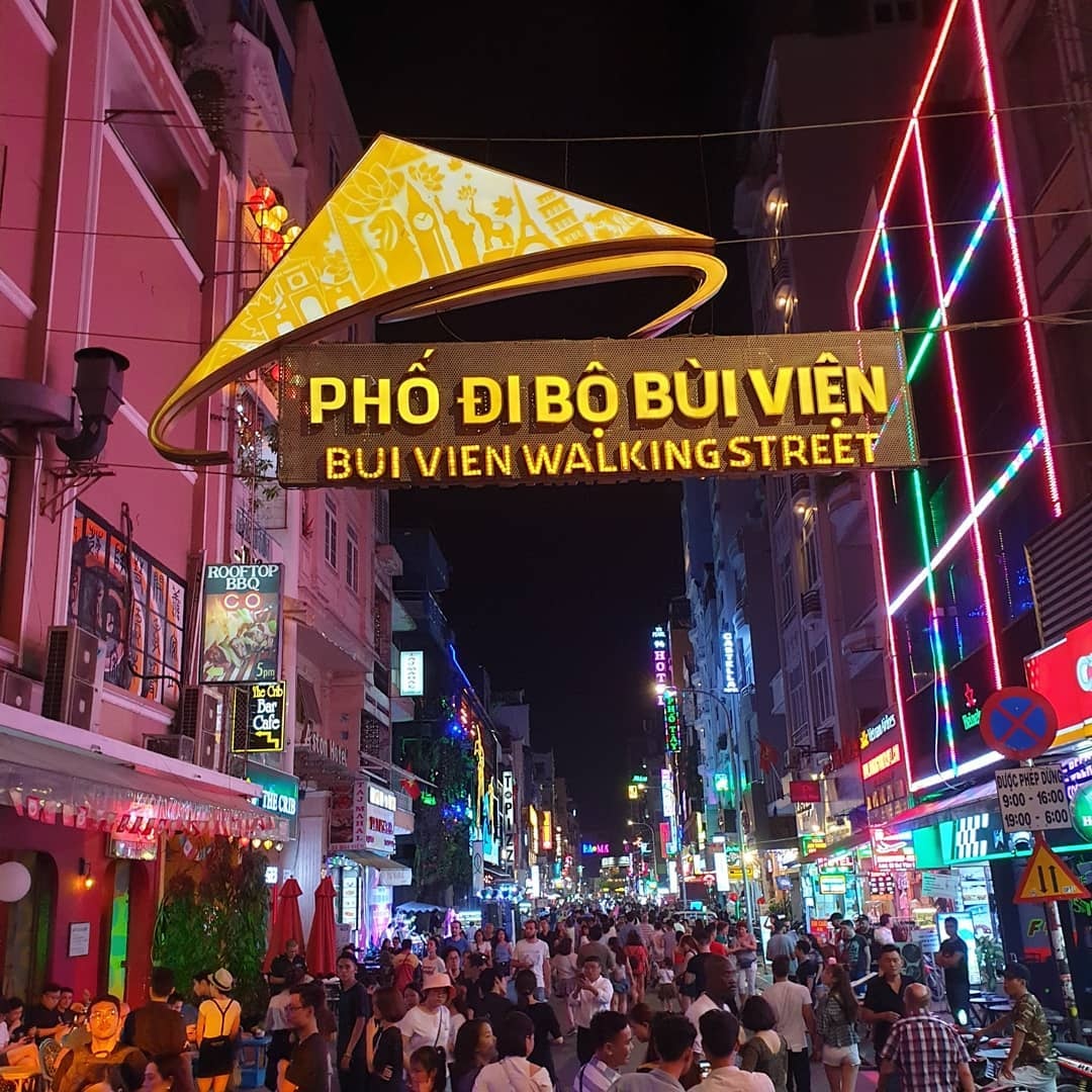 quan nhau xuyen dem anh 1