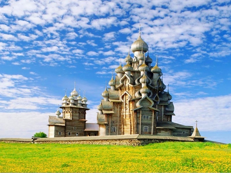 Nha tho go doc dao o Nga khong dung bat ky chiec dinh nao de xay dung hinh anh
