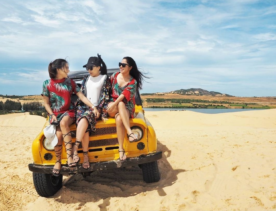 #Justgo: 'Phan khich' lai moto dia hinh vuot doi cat Phan Thiet hinh anh