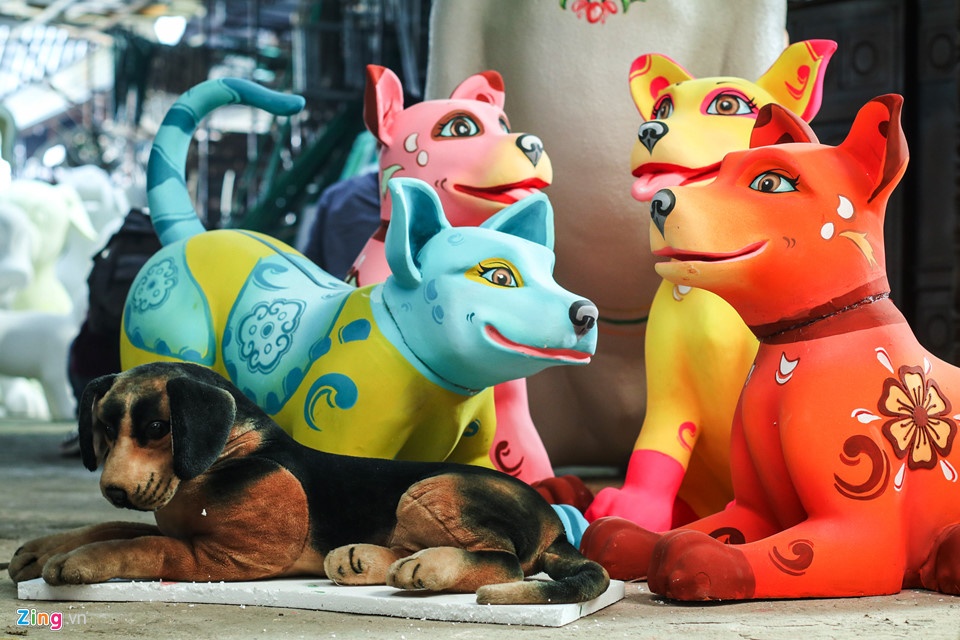 Xuong che tac linh vat duong hoa Nguyen Hue dip Tet hinh anh