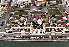 Toa nha Quoc hoi Hungary - kiet tac kien truc trang le ben dong Danube hinh anh