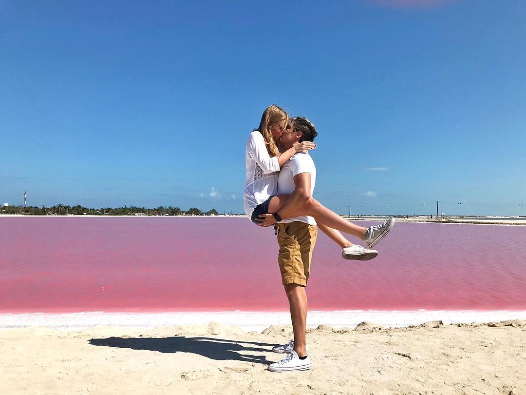 Ho nuoc ky la ruc ro sac hong o Mexico hinh anh