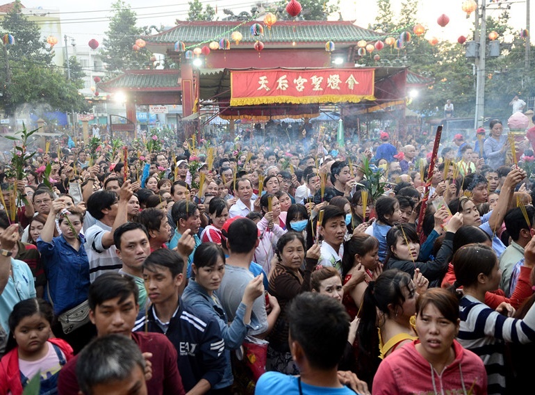 chua ba binh duong anh 2