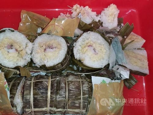 mang bánh tét sang đài loan bị phạt ảnh 1 mang banh tet sang dai loan bi phat anh 1