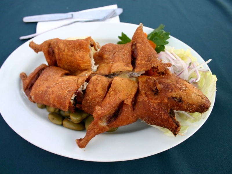 Chuot lang chien gion la mon truyen thong 'kinh di' o nuoc Nam My nao? hinh anh