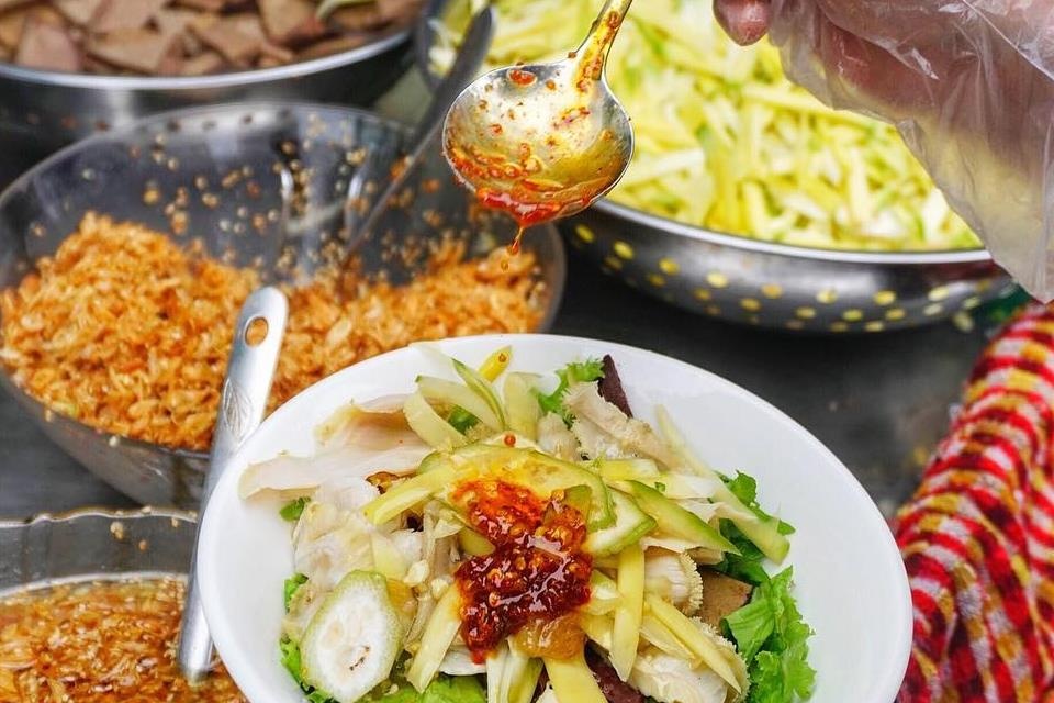 Co gi trong mon pha lau tron o cho Con Da Nang? hinh anh