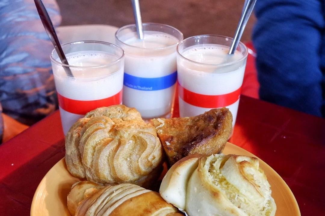 'Nanh duong, nanh bo' la thuc uong hut khach gi o Da Lat? hinh anh