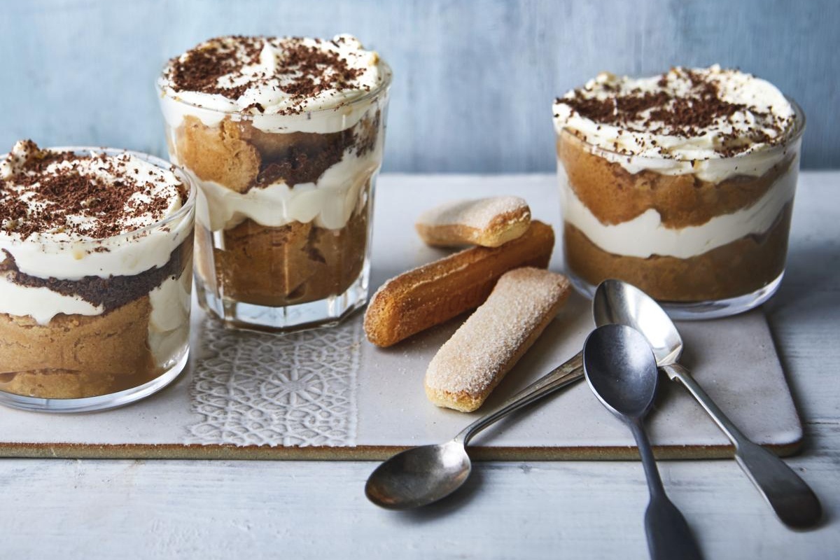 Ten mon tiramisu noi tieng co nghia la gi? hinh anh