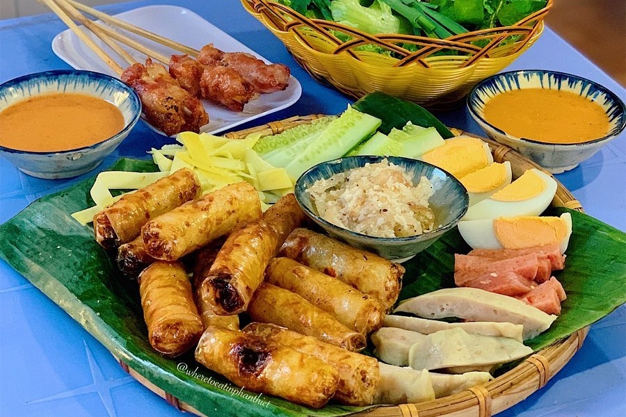 Dac san cha cuon ca trich o Phan Thiet hinh anh