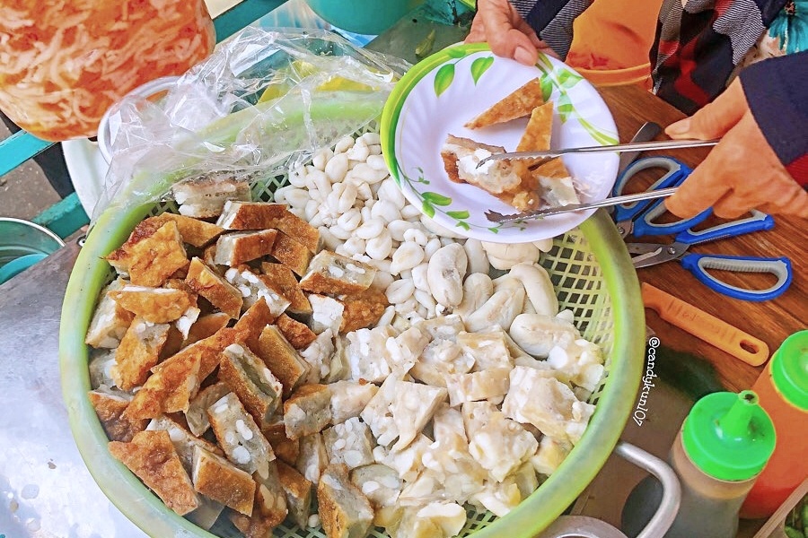 Trung muc va loat mon an phai thu o cho Phan Thiet hinh anh