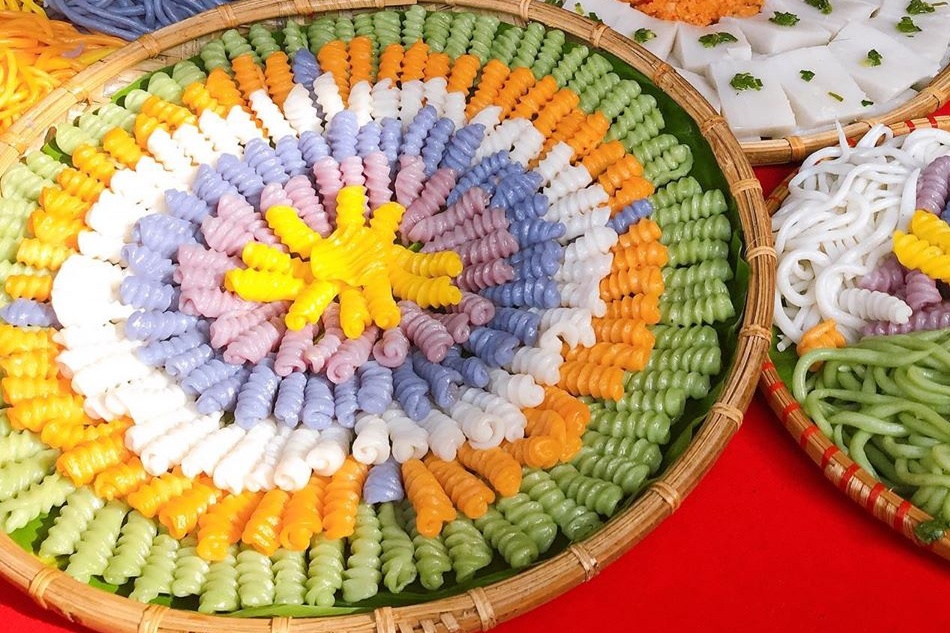 Banh sung se tay nhieu mau sac o mien Tay hinh anh