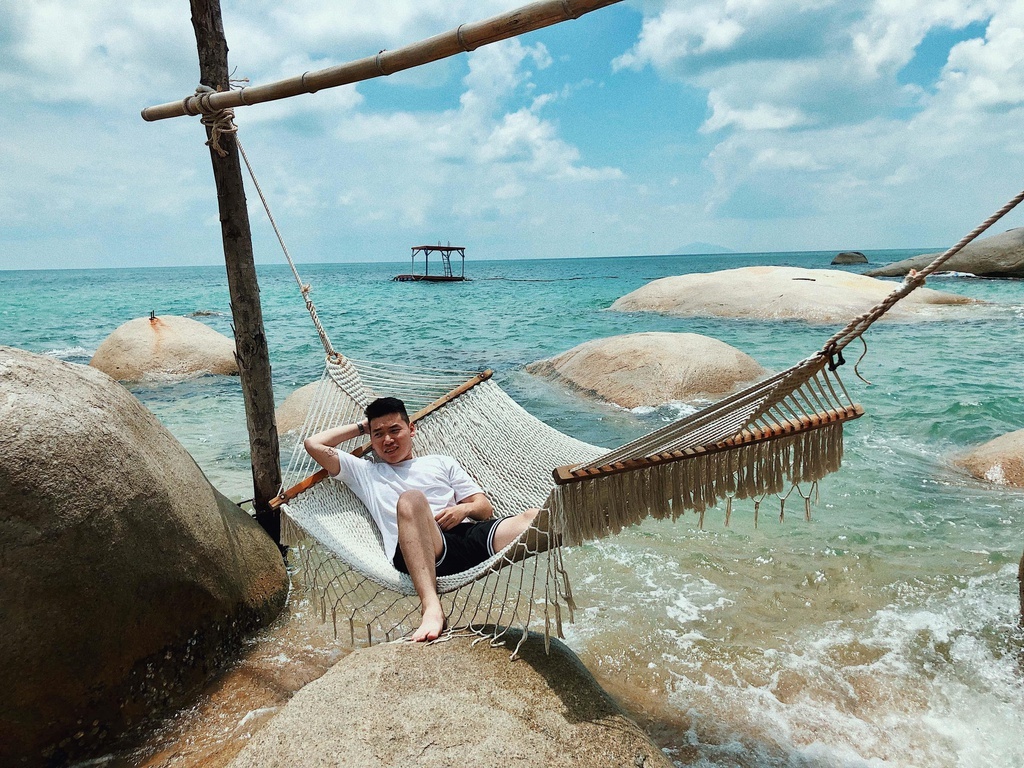 tinh co 2 huyen dao anh 6