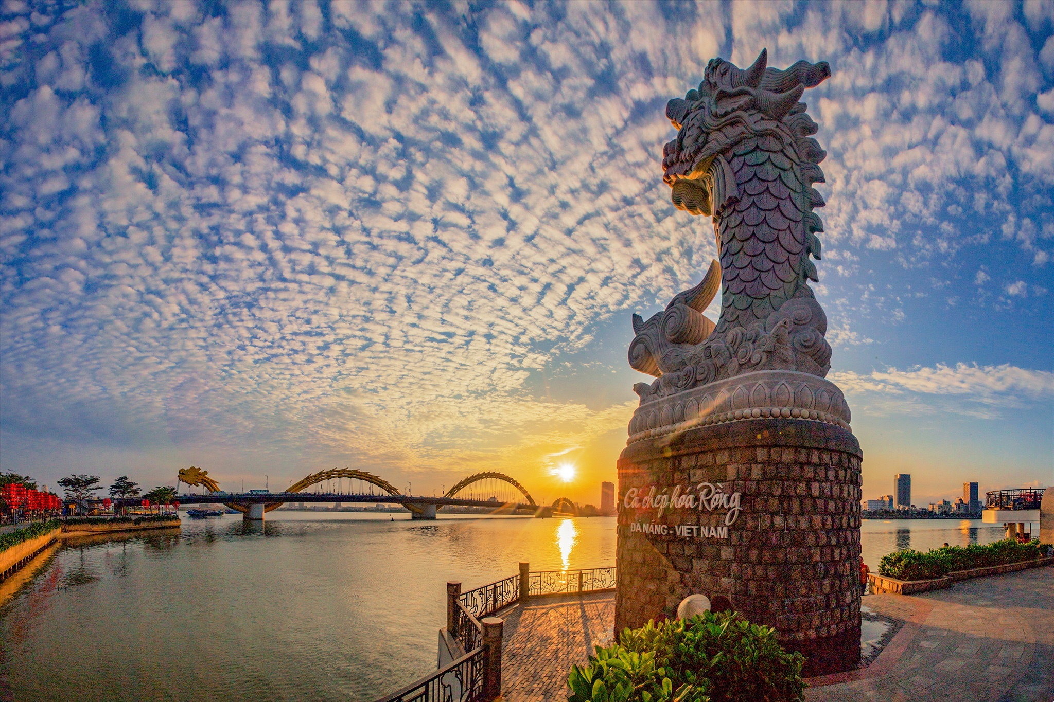 Thanh pho nao it quan, huyen nhat Viet Nam? hinh anh
