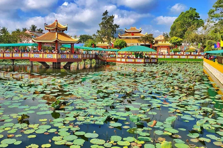 2 mieu Ba Chua Xu o An Giang hinh anh