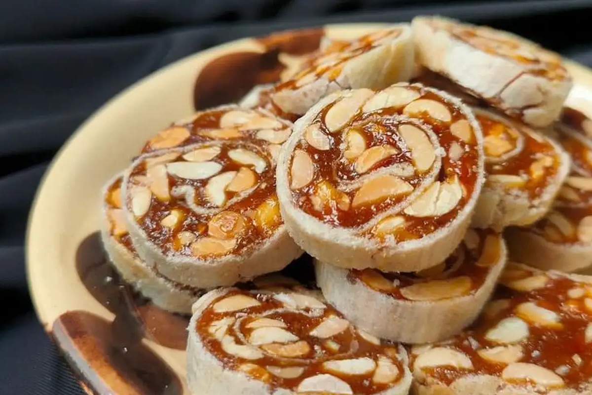 Keo chuoi cuon la dac san Tet cua tinh nao? hinh anh