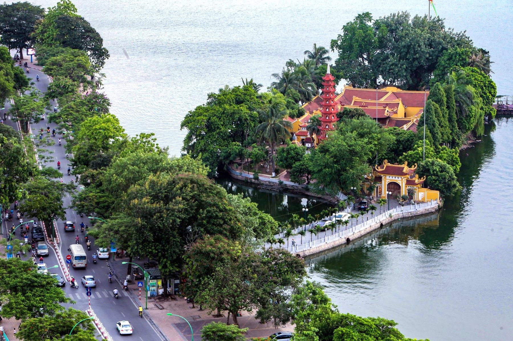 Ho nao o Ha Noi co ten nghia la Trau Vang? hinh anh