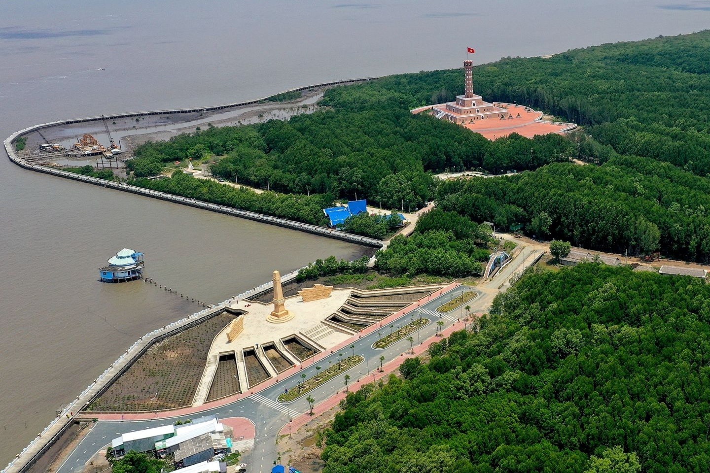 Noi dat biet no, rung biet di va bien sinh soi o nuoc ta? hinh anh