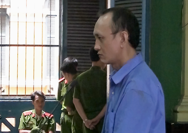 Truy sat hai cha con vi mau thuan trong khi nhau hinh anh
