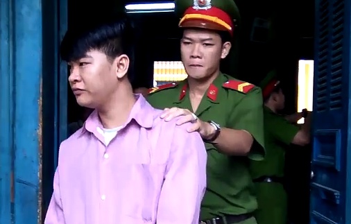 Thanh nien cam keo doat mang cha lanh an tu hinh anh