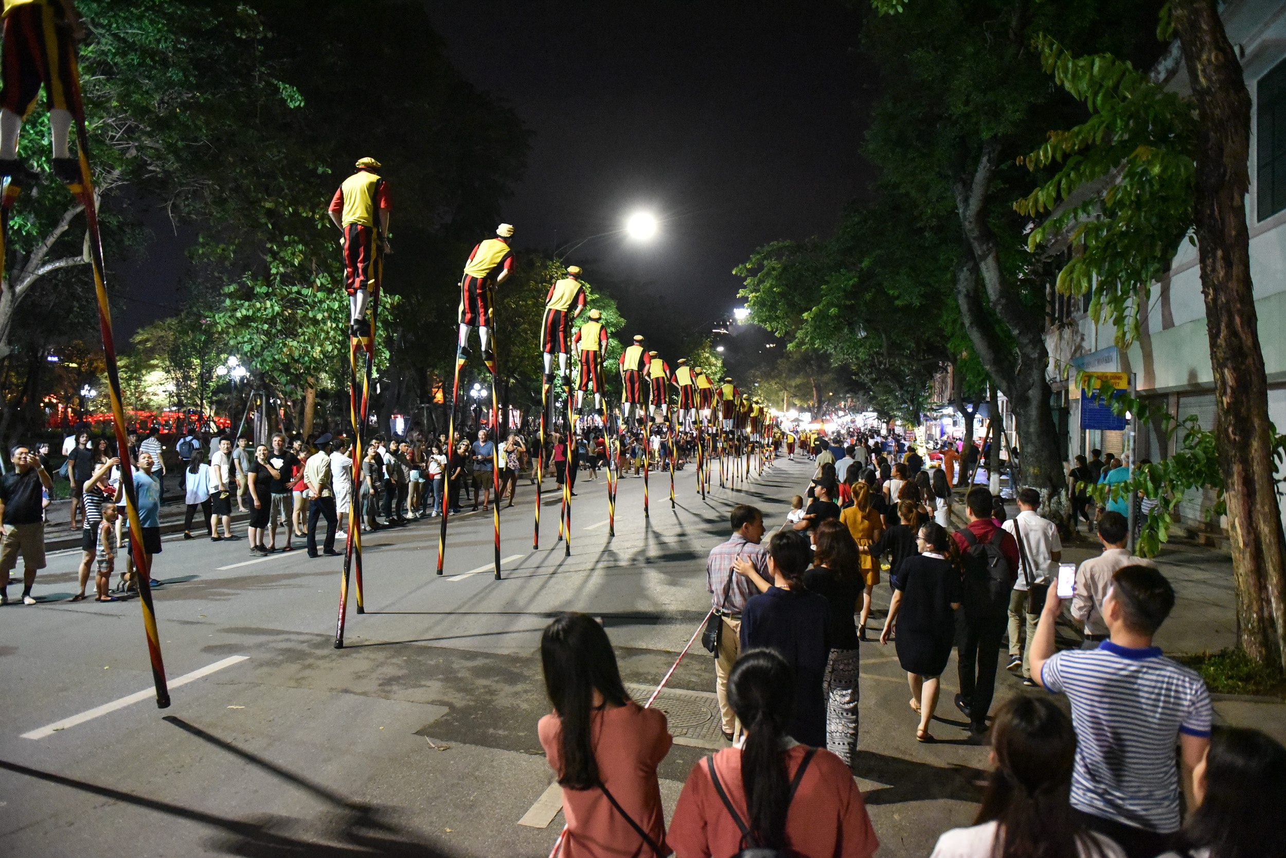 ca kheo,  pho di bo,  ngoi lang Chau Au anh 11