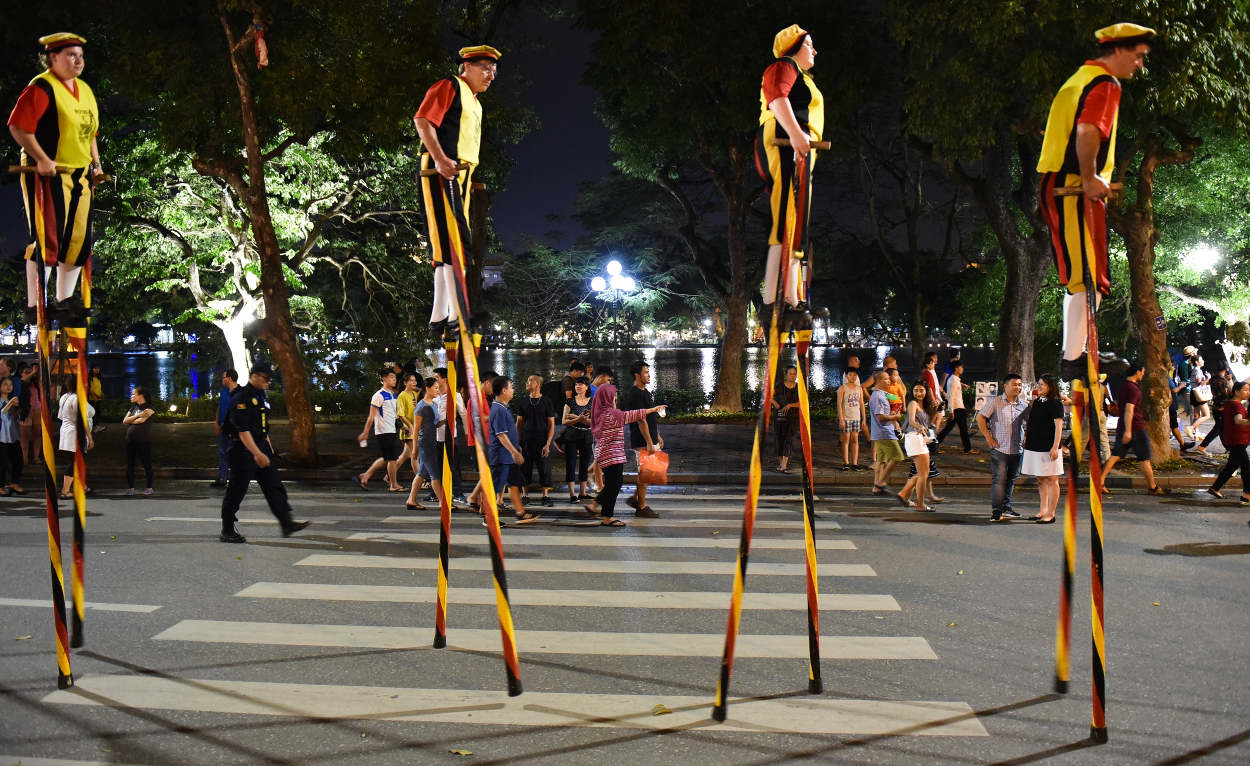 ca kheo,  pho di bo,  ngoi lang Chau Au anh 2