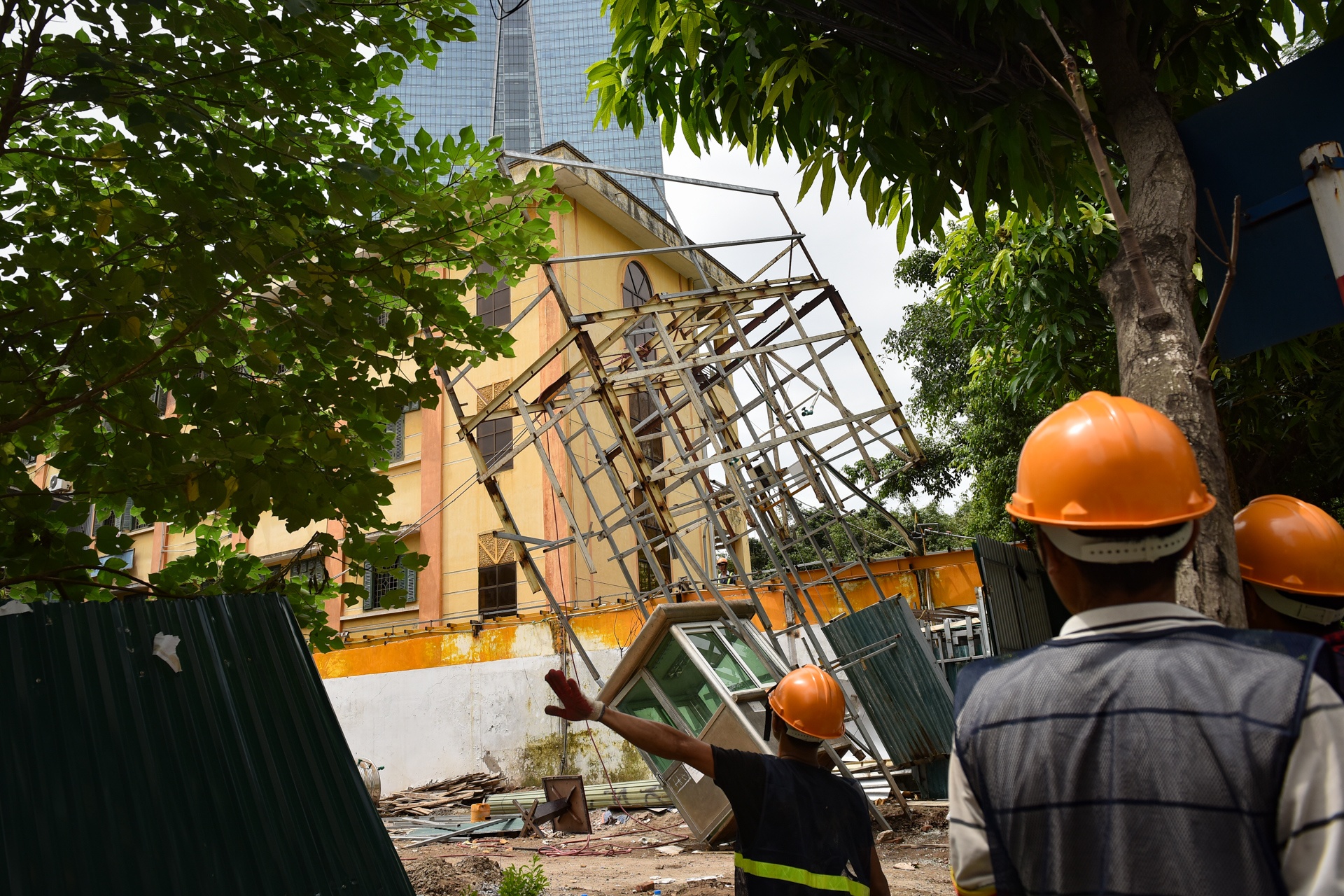 cuong che cong trinh vi pham o muong Phan Ke Binh anh 9