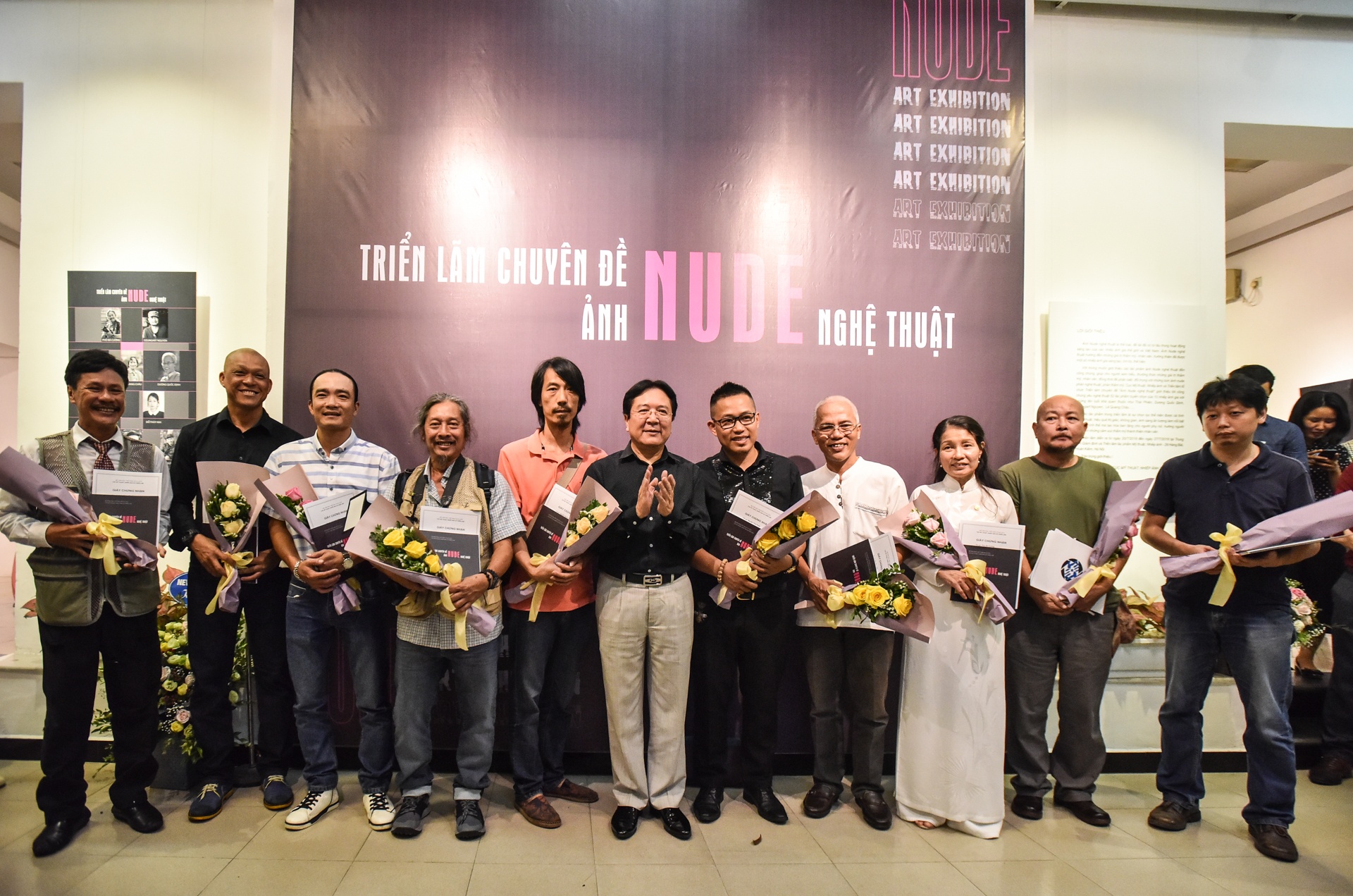 trien lam nude nghe thuat Ha Noi anh 2