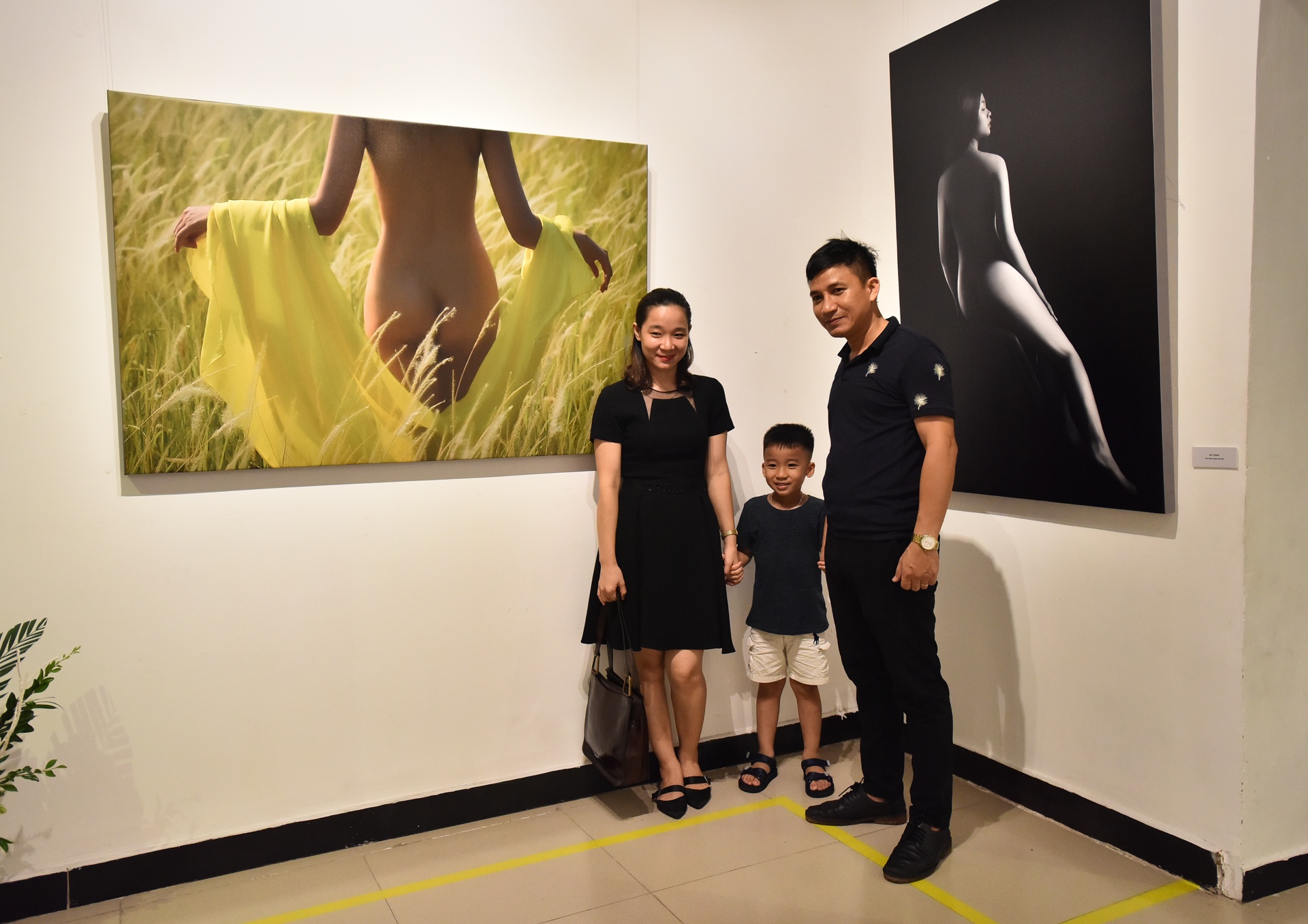 trien lam nude nghe thuat Ha Noi anh 8