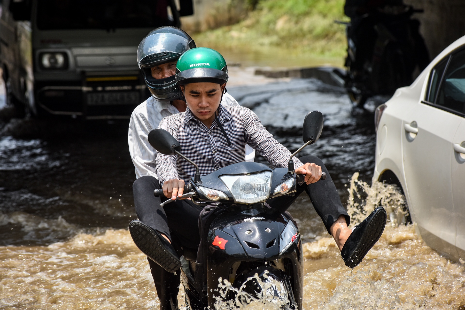 Ngap nuoc Dai Lo Thang Long anh 2