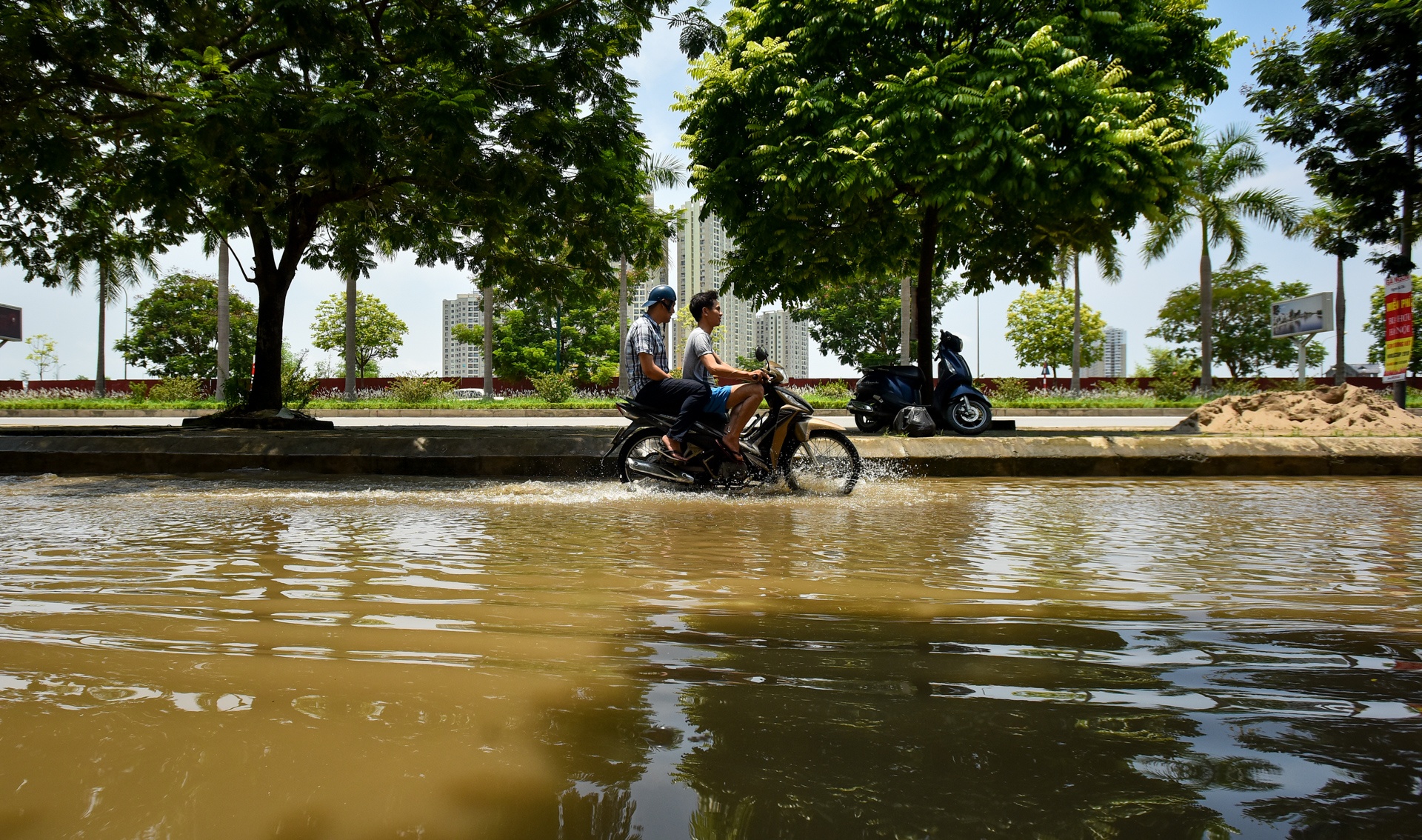 Ngap nuoc Dai Lo Thang Long anh 6